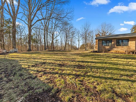 2nd image of 1491 Hillsdale Dr