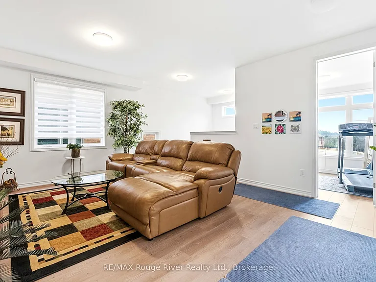 1017 Trailsview Ave — Photo 4
