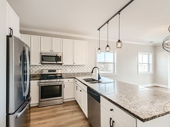 3rd image of 4044 S Oakenwald Ave APT 2N