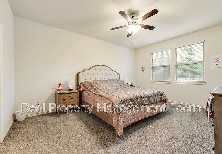 7205 Bledington Ln — Photo 24