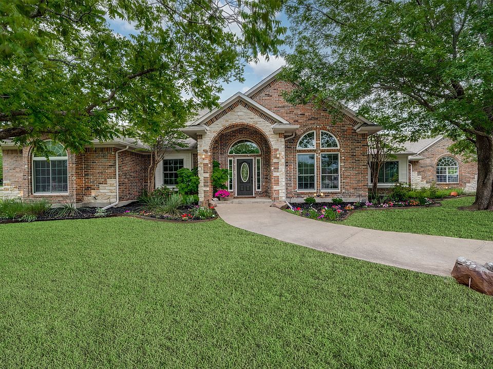 1st image of 33 Meadowcreek Dr