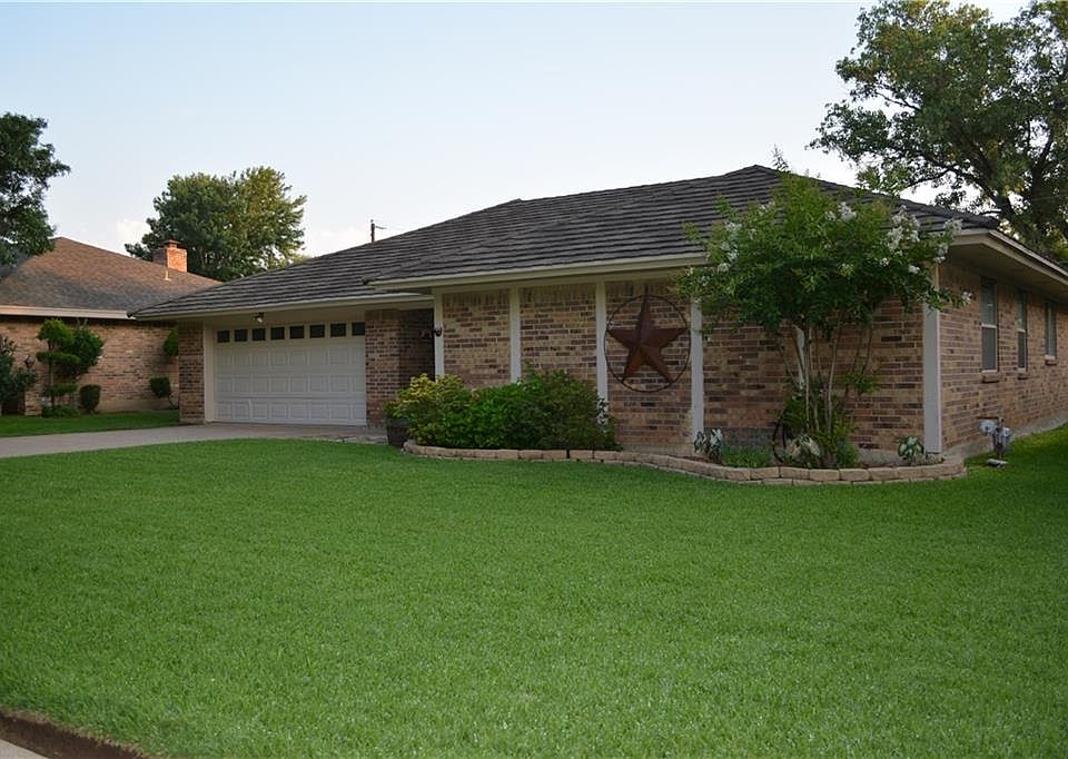 1st image of 4605 Oak Valley Dr