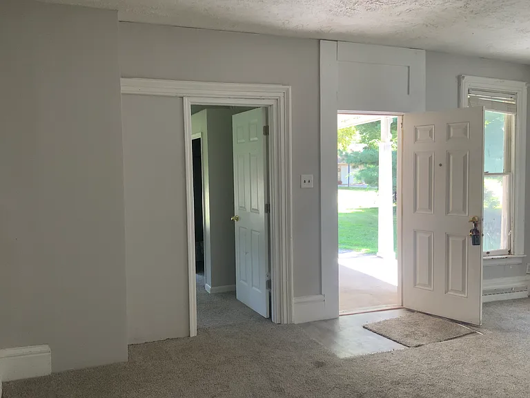 1049 N C St #1 — Photo 2