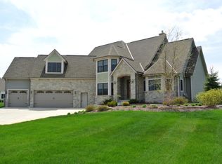 463 Harvest Moon Ct, Colgate, WI 53017