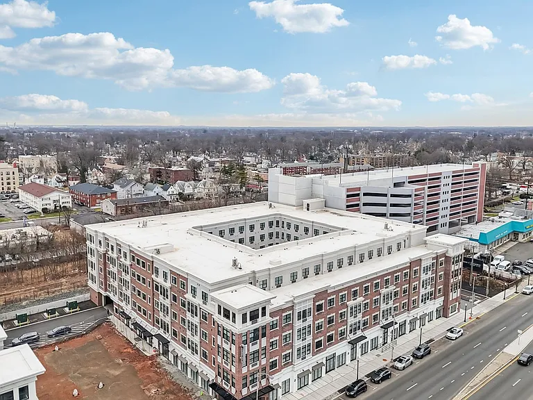 Meridia Roselle Park 10 — Photo 49