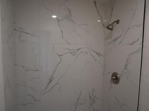 5th image of 4378 Aqua Vista Dr #L
