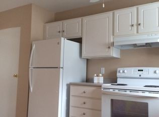 100 Ripple Ln, North Kingstown, RI 02852