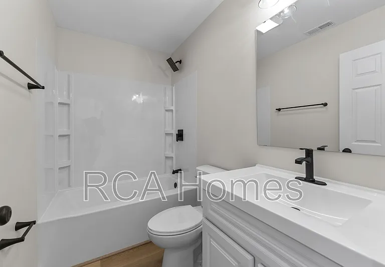 2827 Adams St — Photo 15