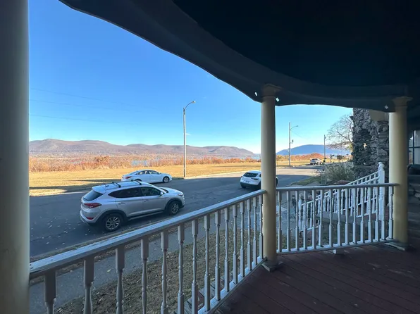 4 Bay View Ter APT 1, Newburgh, NY 12550