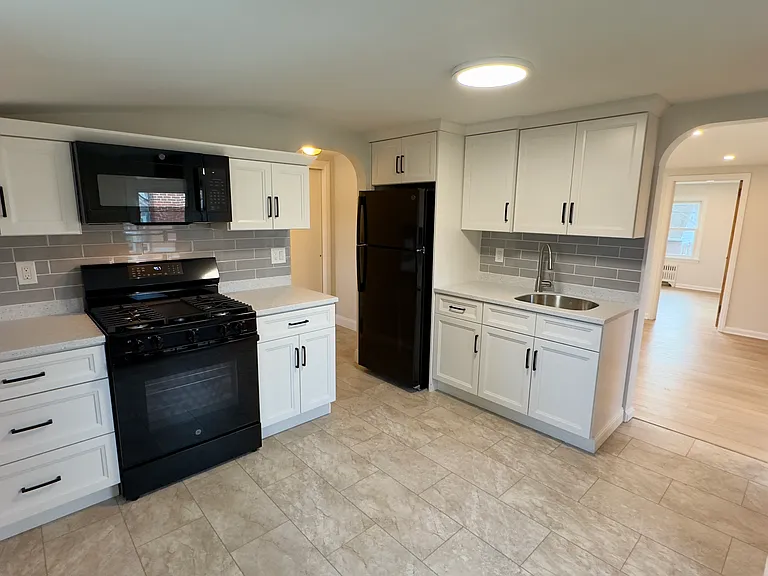 163 Center St #2 — Photo 21