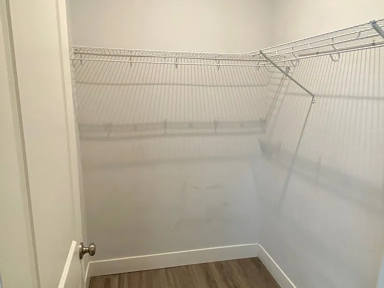 226 E Lorena Ave — Photo 15