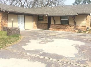 1122 Glenwick Ln, Irving, TX 75060