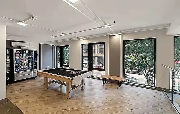 Rented by REAL New York | media 50