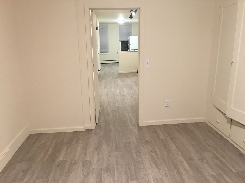 2nd image of 721 Adams St #6