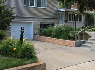 909 Donnie Ct, Joliet, IL 60435