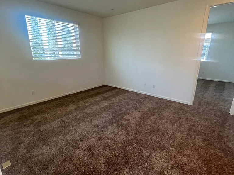 155 W Ladd Dr — Photo 17