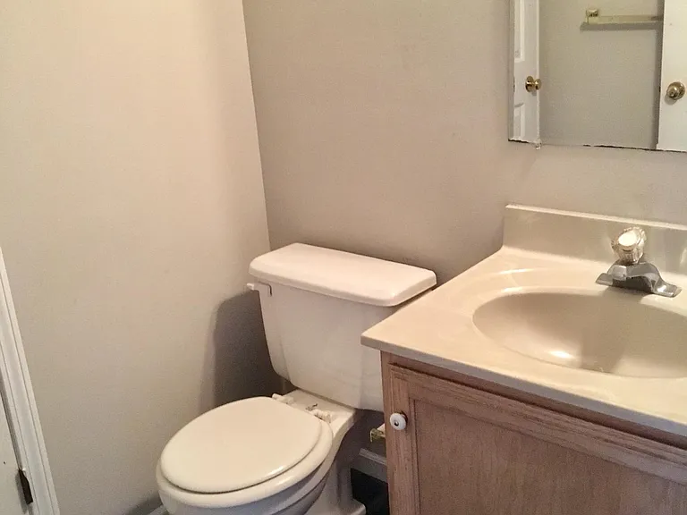 2216 Live Oak Ln — Photo 10
