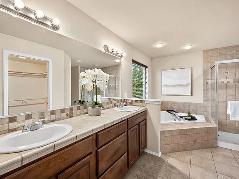 2547 W Blackberry Loop — Photo 23