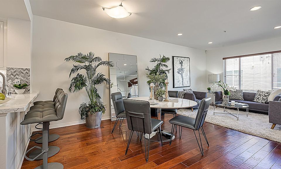 1st image of 6020 S Seabluff Dr #409