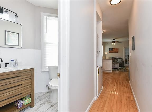 4th image of 35 Poplar St APT 2L