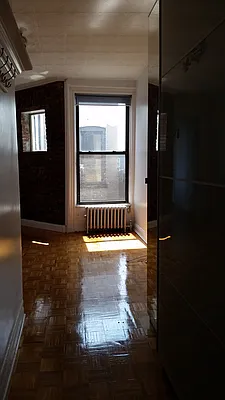 Rented by New York Realty Minimax Inc | media 44