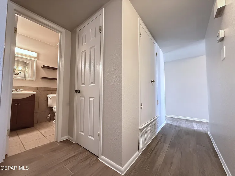 9321 Sorbonne Dr — Photo 21