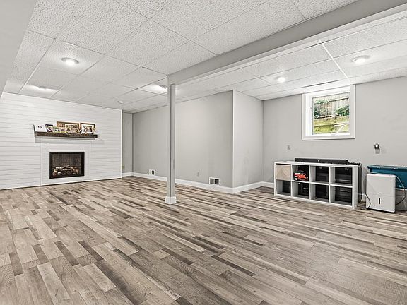 5th image of 709 Sunrise Blvd