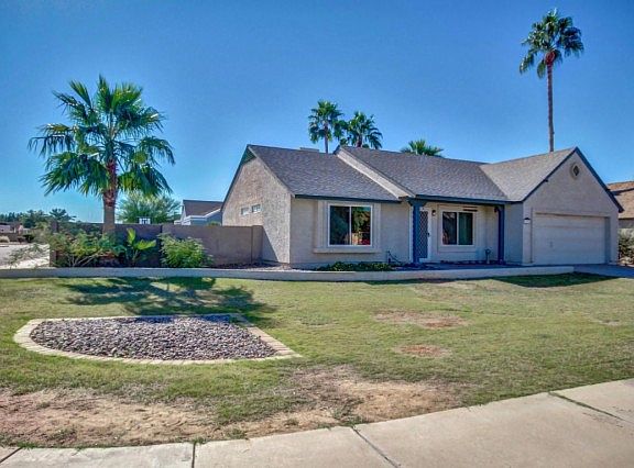 3rd image of 1475 E Dava Dr