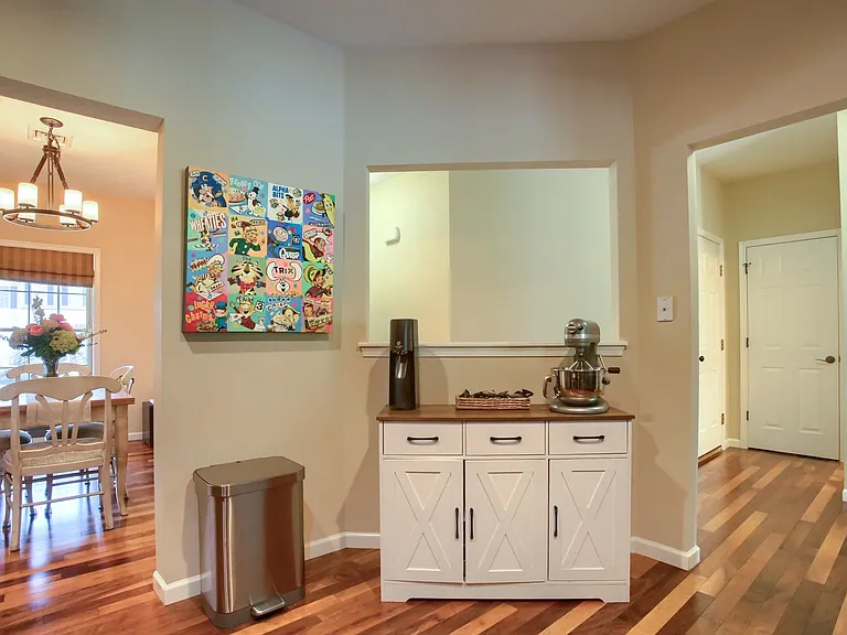 690 Stoverdale Rd — Photo 10