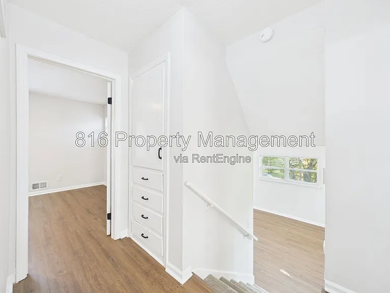 7030 Ewing Ave #7030 — Photo 8