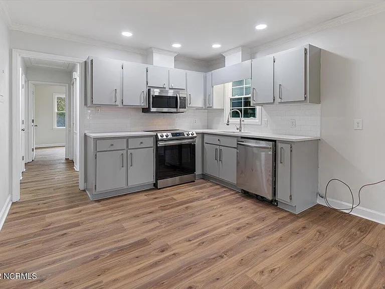 120 Erik Dr — Photo 7