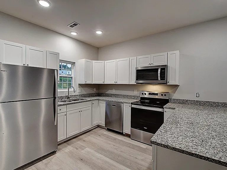 1080 Packing House Rd #14 — Photo 10