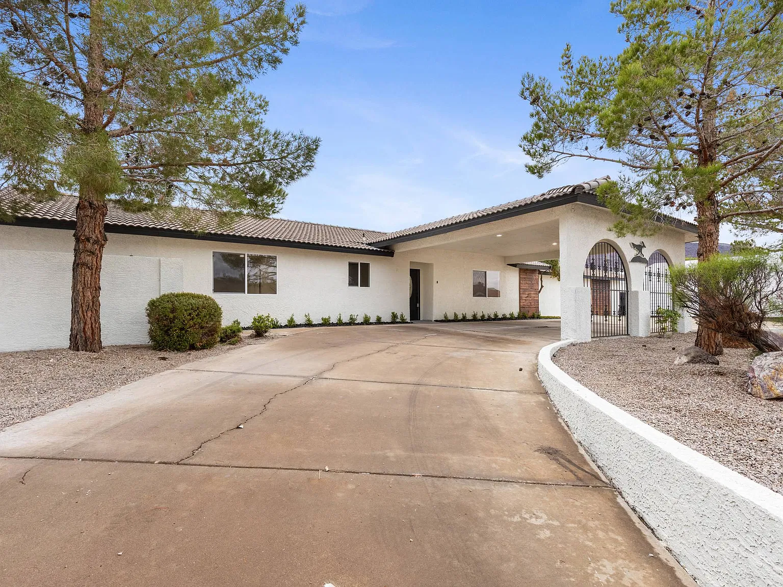 6 bed, 3024 sqft, $5,250 — Photo 3