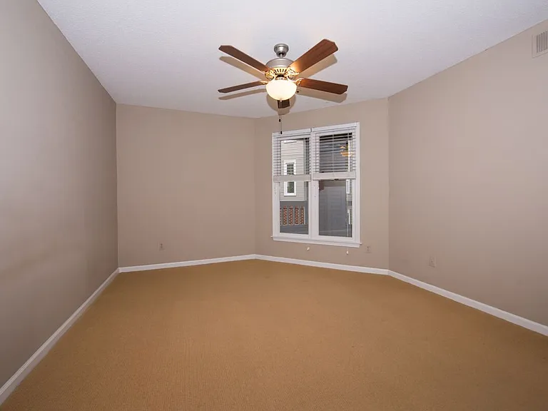 1061 Wirewood Dr #203 — Photo 11