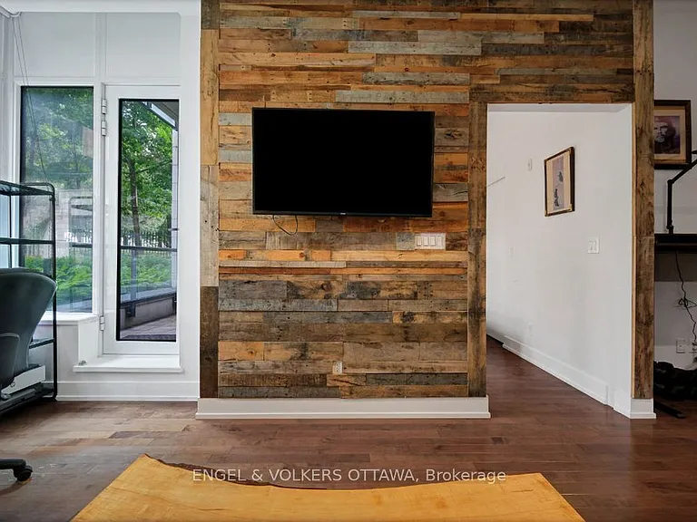 360 Patricia Ave #106 — Photo 8