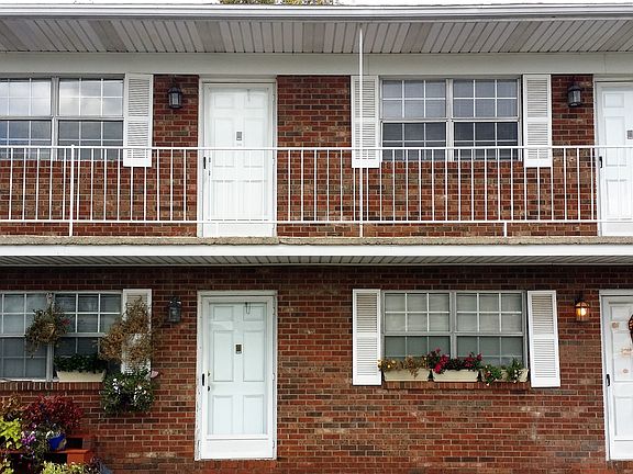 5th image of 2151 E Columbia St #2177