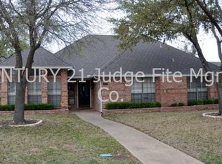 1537 Thistlewood Dr, Desoto, TX 75115