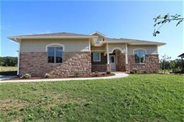 1st image of 9012 Royal Oaks Cir