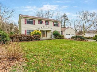 7 Francis St, East Setauket, NY