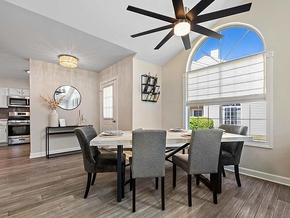 4th image of 1021 Bedford Dr #1021