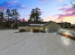 7 Maud Palmer Dr, Wareham, MA 02571