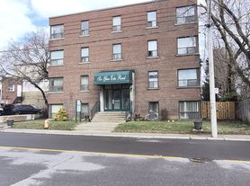 6 Glen Echo Rd