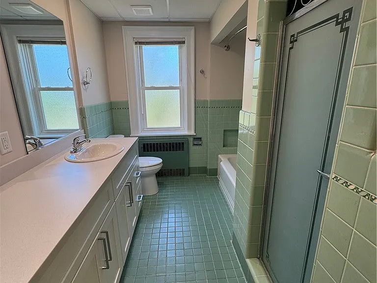 77 W Humboldt Pkwy #B — Photo 12