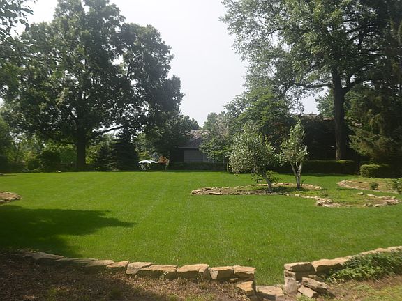 Beautiful landscaping!