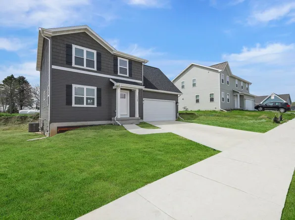 12 Hawks Vw, Edgerton, WI 53534