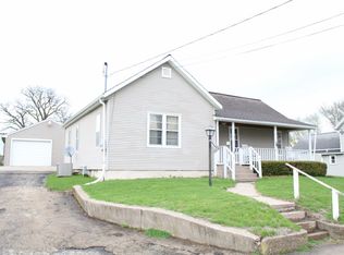 921 7th Ave, Fulton, IL 61252