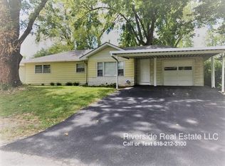 2012 Florence St, Cahokia, IL 62206