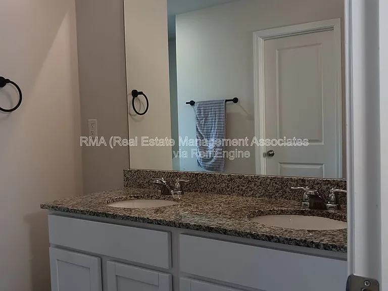 141 Catalpa Rd — Photo 17