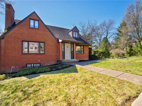 212 Mohawk Dr, Pittsburgh, PA 15228