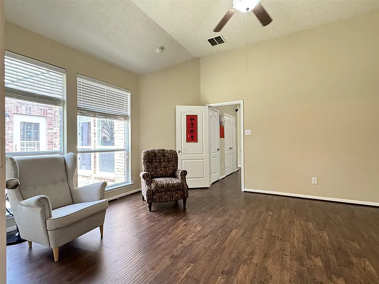 6106 Brookmall Dr — Photo 14
